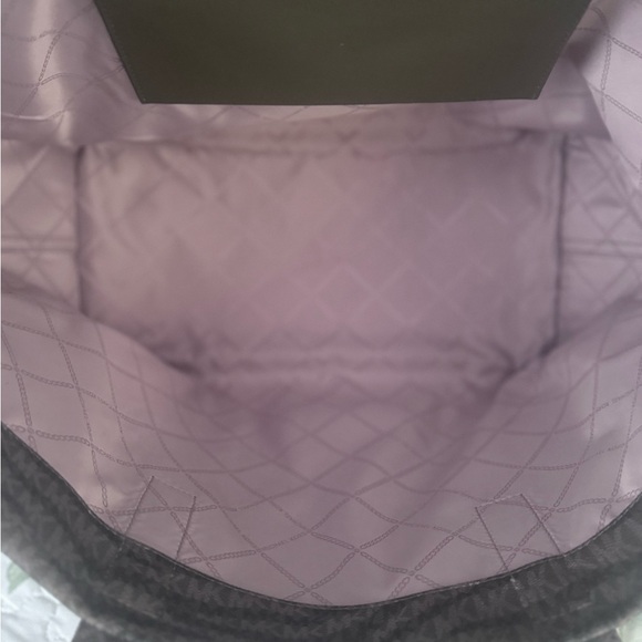 Michael Kors Large Logo Camo Print Tote Olive - Picture 4 of 12